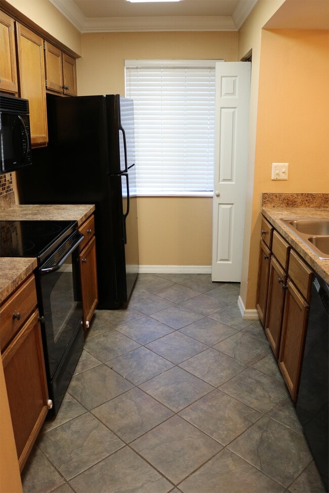 Photo - 151 Waterfall Way Townhome