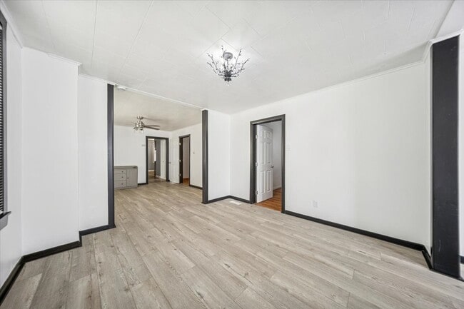 Building Photo - 3134 W 39th Pl