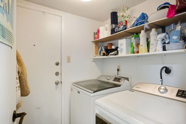 Building Photo - 8317 Forest Ridge Dr