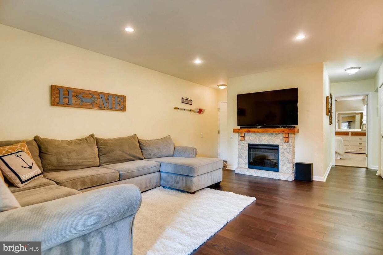 786 Fairview Ave Unit APT A, Annapolis, MD 21403 Condo for Rent in Annapolis, MD