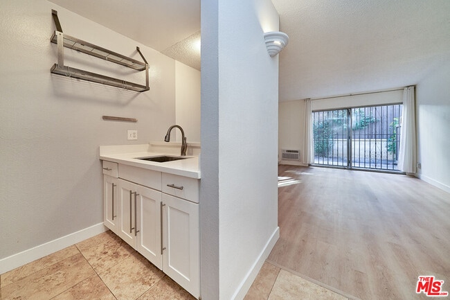 Foto del edificio - 320 S Ardmore Ave