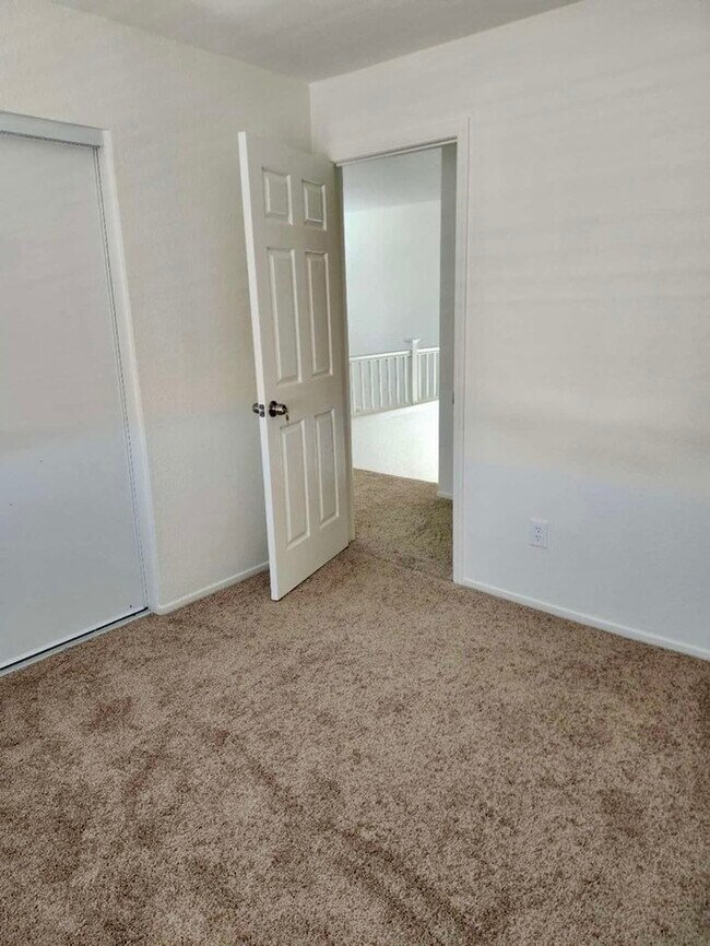 Building Photo - 13593 Hemingway Dr