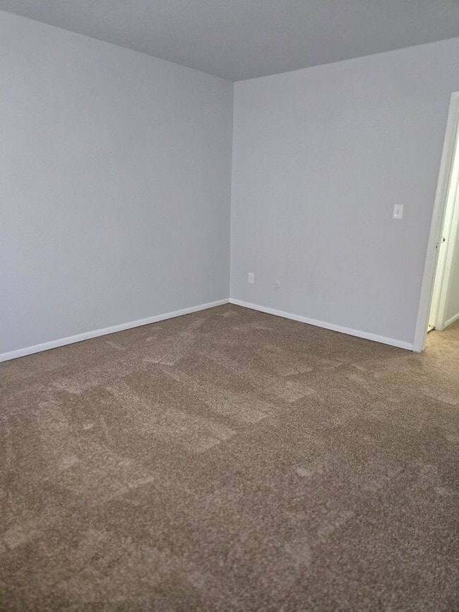 Foto del edificio - 2 bedrooms, 1 bathroom