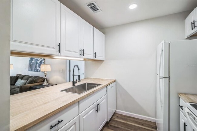 Foto del edificio - 3800 SW 20th Ave