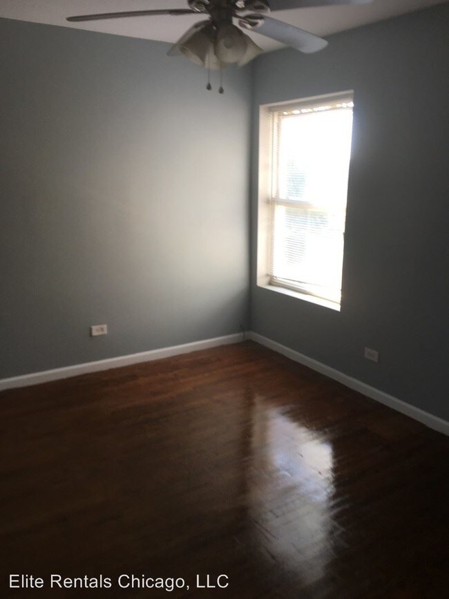 Foto del edificio - 3 br, 1 bath Apartment - 7706-08 S. Lowe Ave.