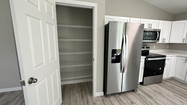 Building Photo - ***COMING SOON*** Beautiful 4BR/2BA 2 car garage home. Home is currently being enjoyed by another...