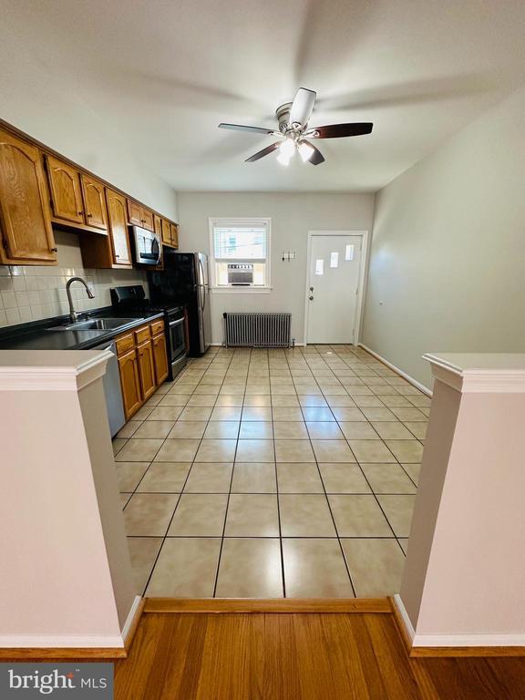 Foto del edificio - 3173 Mercer St