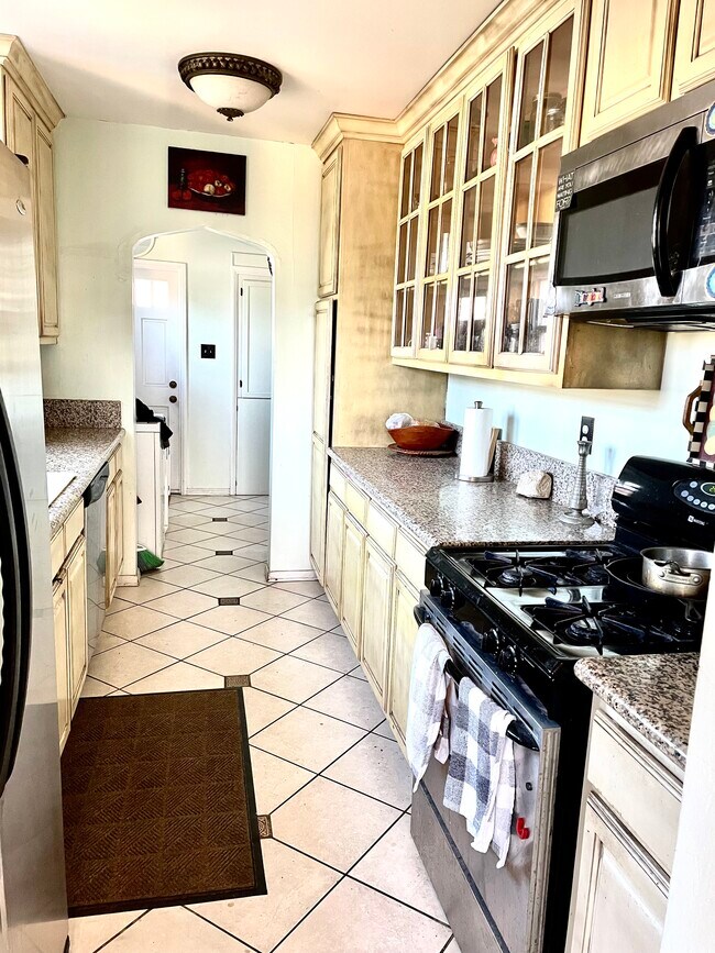 Foto del edificio - 1130 Meadowbrook Ave