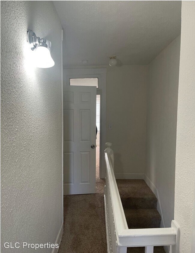 Foto del edificio - 3 br, 1.5 bath House - 1749 Darley Ave