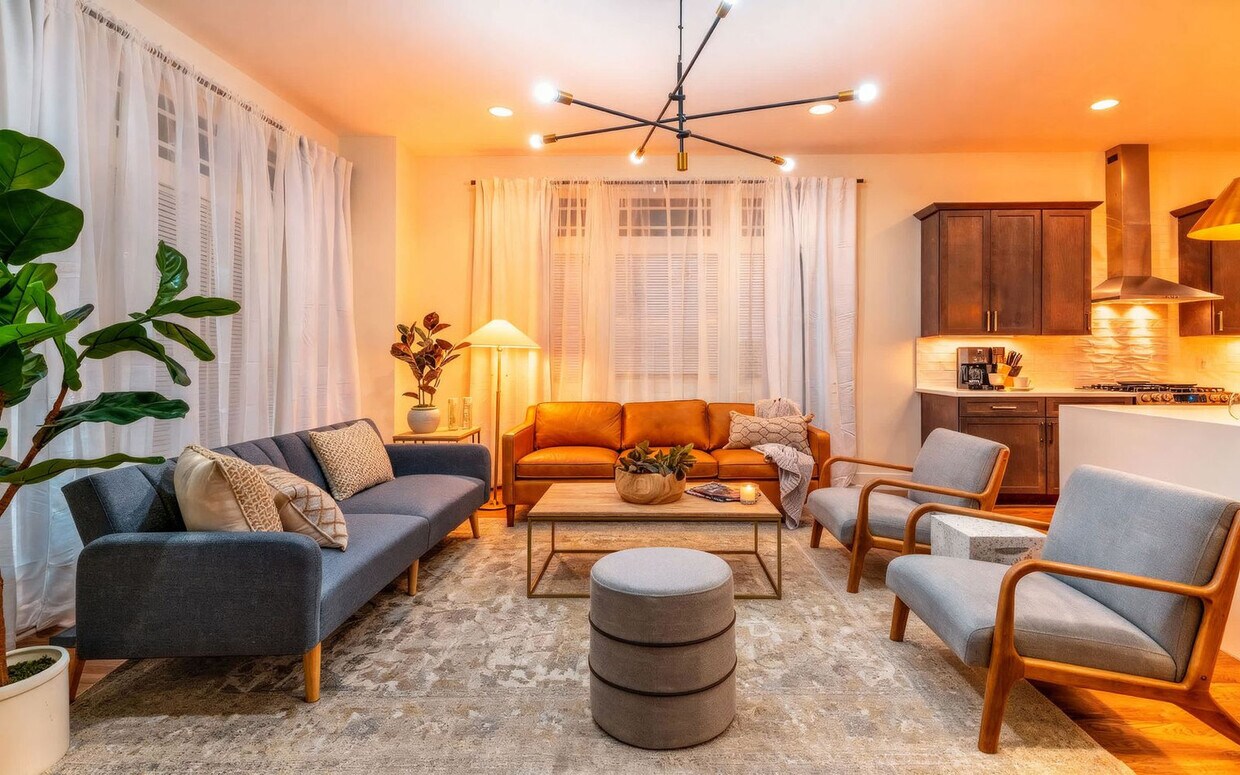 Foto principal - 713 26th Ave N