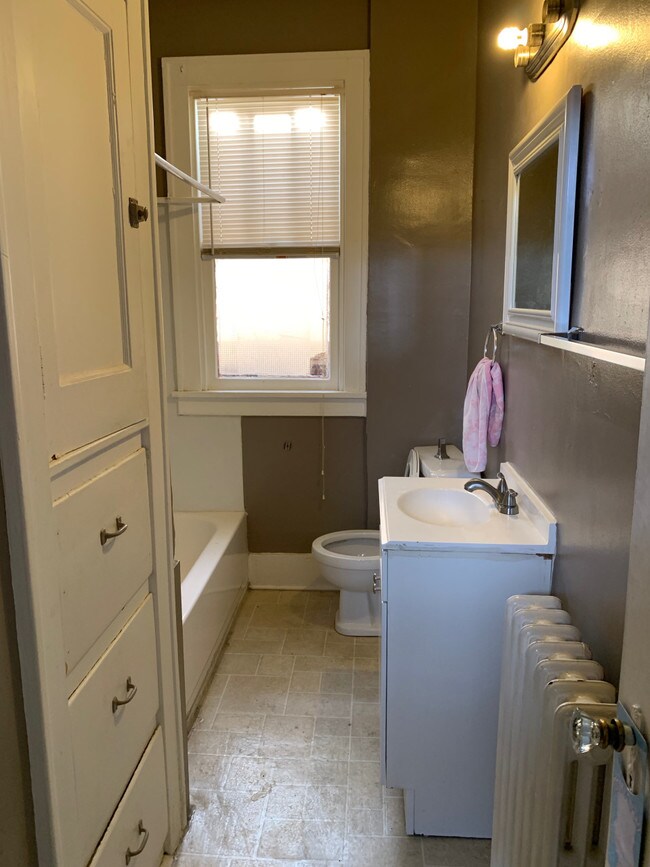 Building Photo - 430 Brownsville