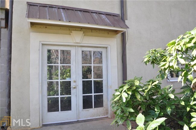 Building Photo - 8970 Huntcliff Trce