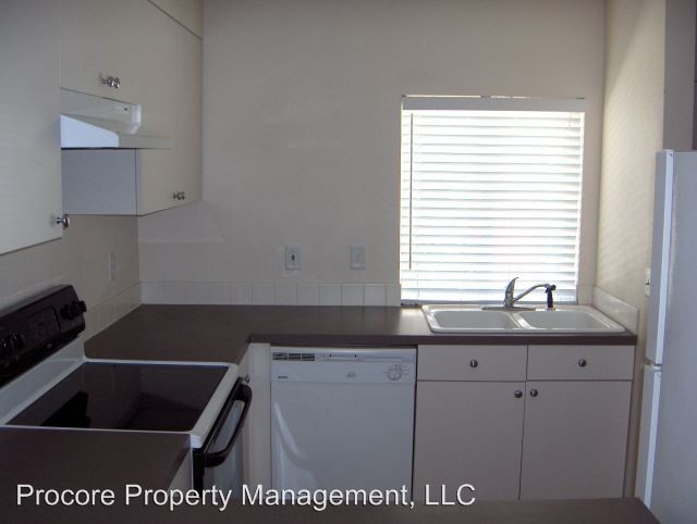 Building Photo - 1310 S Denver Ave