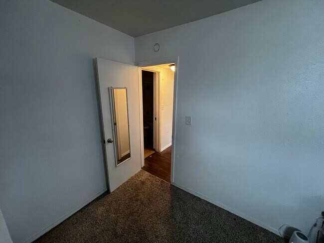 Building Photo - Plex Holdings - 2121 9th Ave S