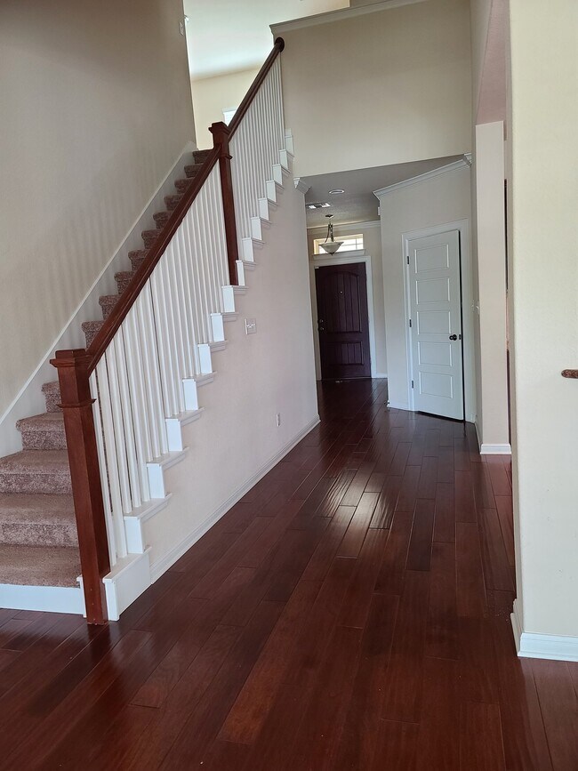 Foto del edificio - 218 Simmons Dr