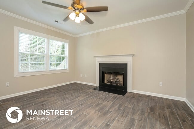 Foto del edificio - 402 Triumphant Rd