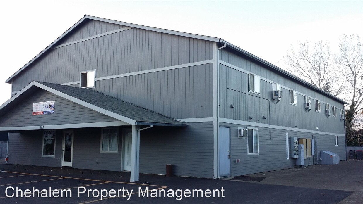 Foto principal - 455 W Main St