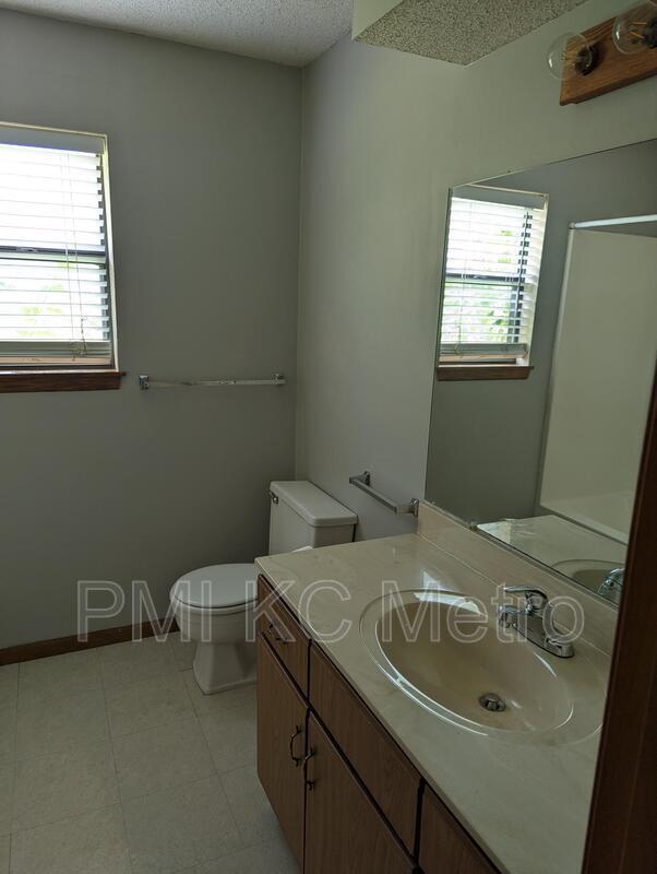 1008 SE 7th Terrace, Lake Lotawana, MO 64063 Condo for Rent in Lake