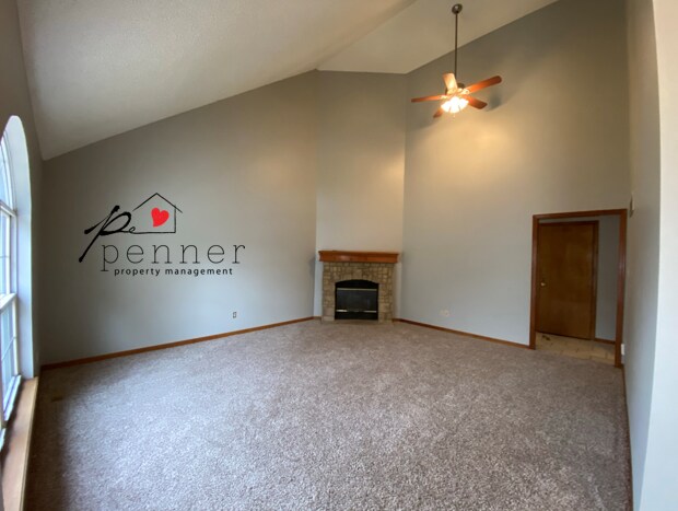 Building Photo - 314 N Park Dr