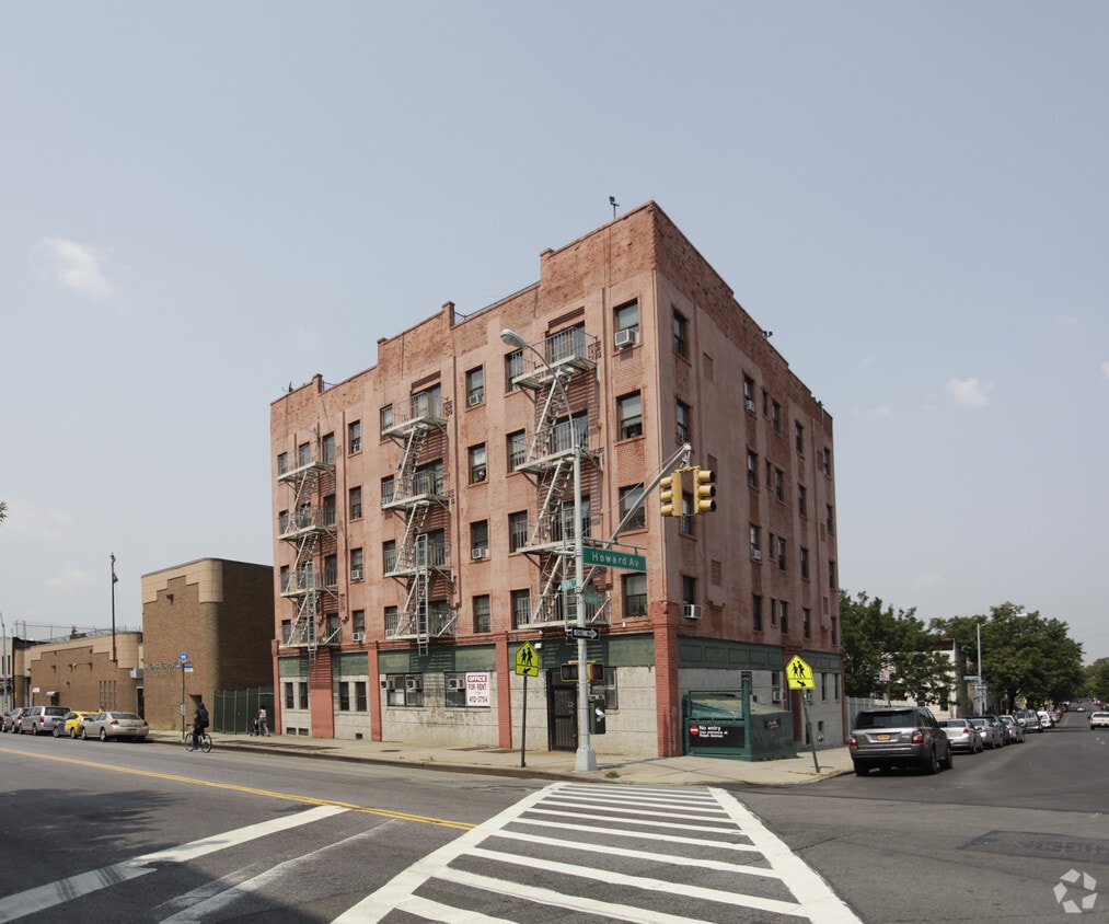 Primary Photo - 1921 - 1925 Fulton Street Housing Dev