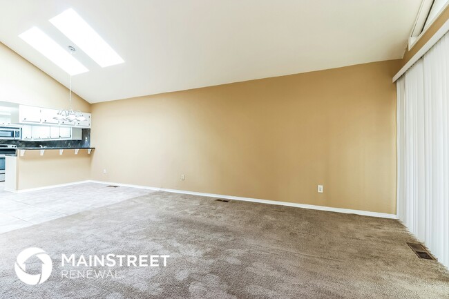 Building Photo - 5903 Fox Run Way