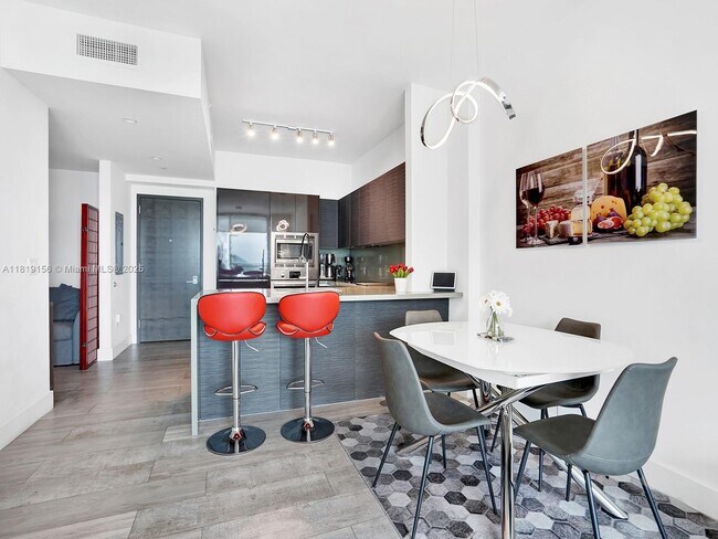 Building Photo - 1080 Brickell Ave