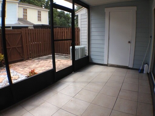 Building Photo - 1828 Mill Run Cir