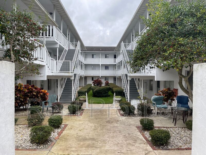 405 N Halifax Ave Unit Apt 204, Daytona Beach, FL 32118 Condo for Rent in Daytona Beach, FL