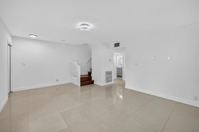 Building Photo - 7506 NW 75th St