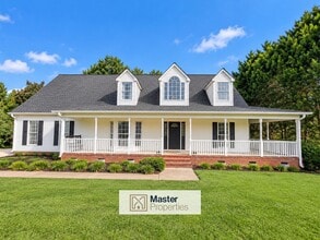 Building Photo - 551 Beaver Ct