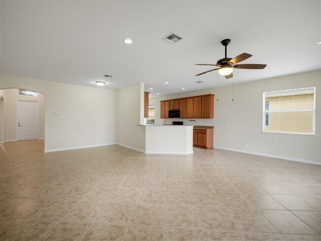 Building Photo - 10691 Ivanhoe Ln