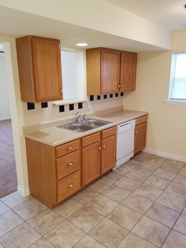 Foto del edificio - 3510 James Dale Rd