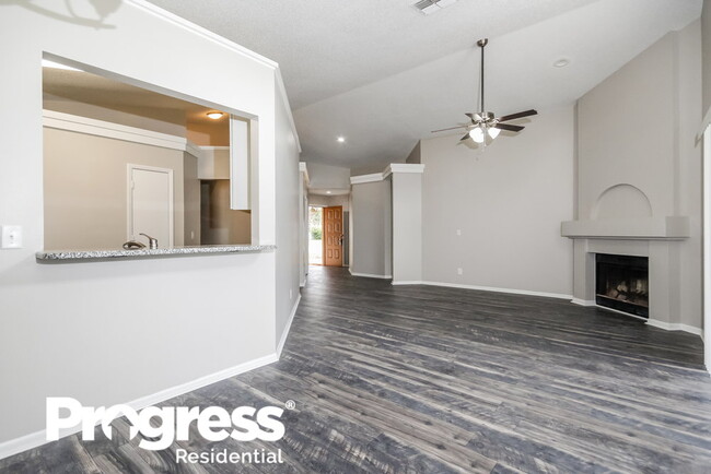 Building Photo - 6121 Crickethollow Dr