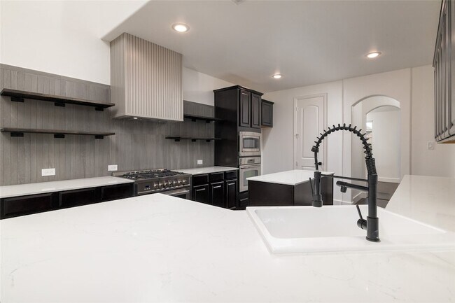 Building Photo - 624 Rockhurst Trail