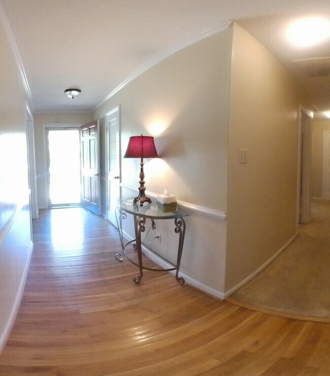 Foto del edificio - 6333 Barnard Way