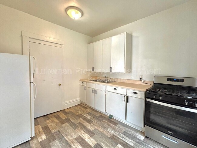 Building Photo - 530 Locust St