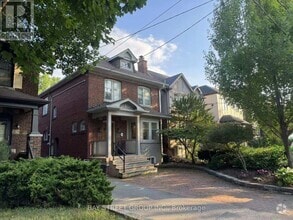 Building Photo - 147 Wanless Ave