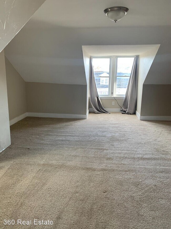 Foto del edificio - 4 br, 2 bath House - 585 West Princess Street