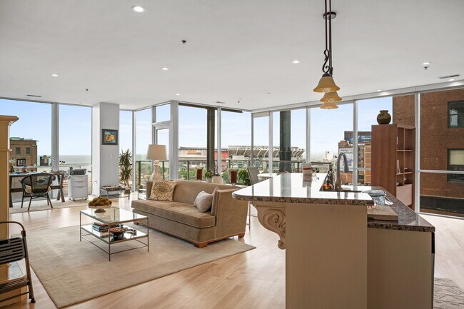 Foto del edificio - 701 W Lakeside Ave