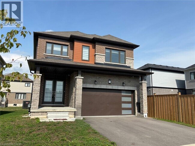 Building Photo - 151 Eva Dr