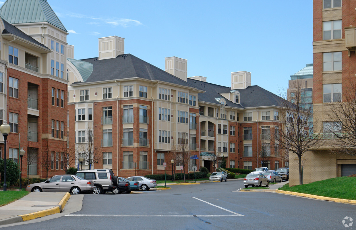 Stratford Condominiums Apartments - Reston, VA | Apartments.com