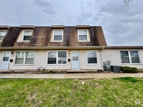 Building Photo - 1681 Queensbury Cir