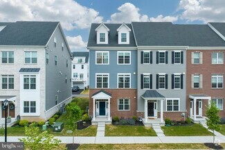 Building Photo - 611 Burcham St