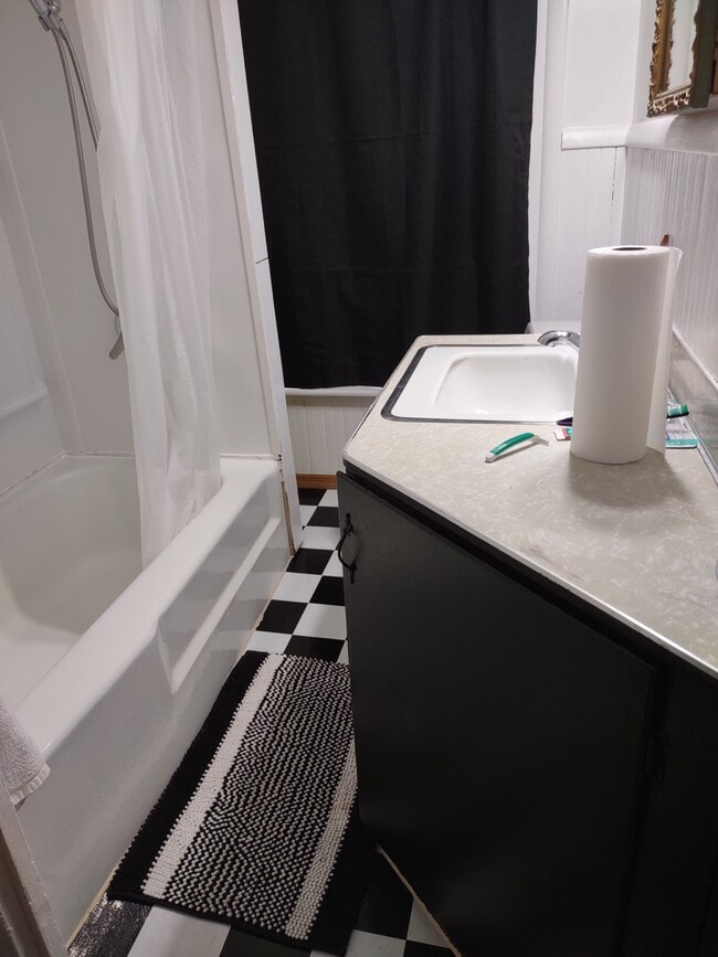 Building Photo - 120 W Cayuga St