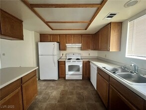 Building Photo - 1441 Star Rd