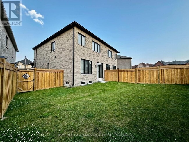 Building Photo - 36 Thelma Dr