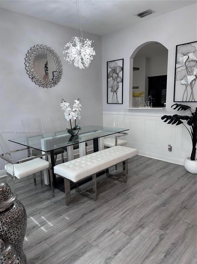 Foto del edificio - 10577 NW 56th Pl