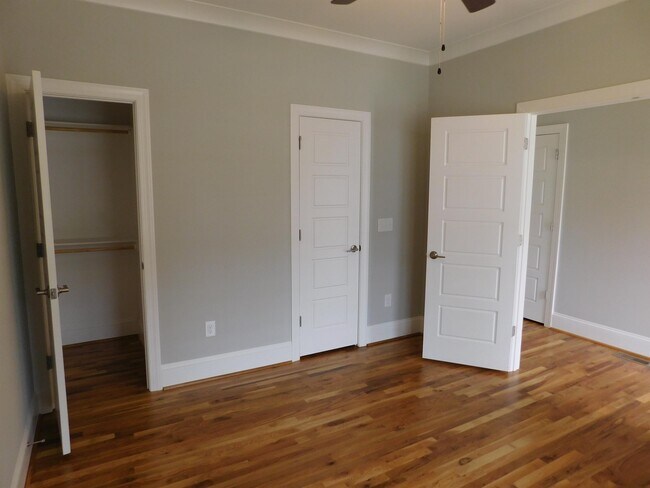 Building Photo - 503 Carolina Ave