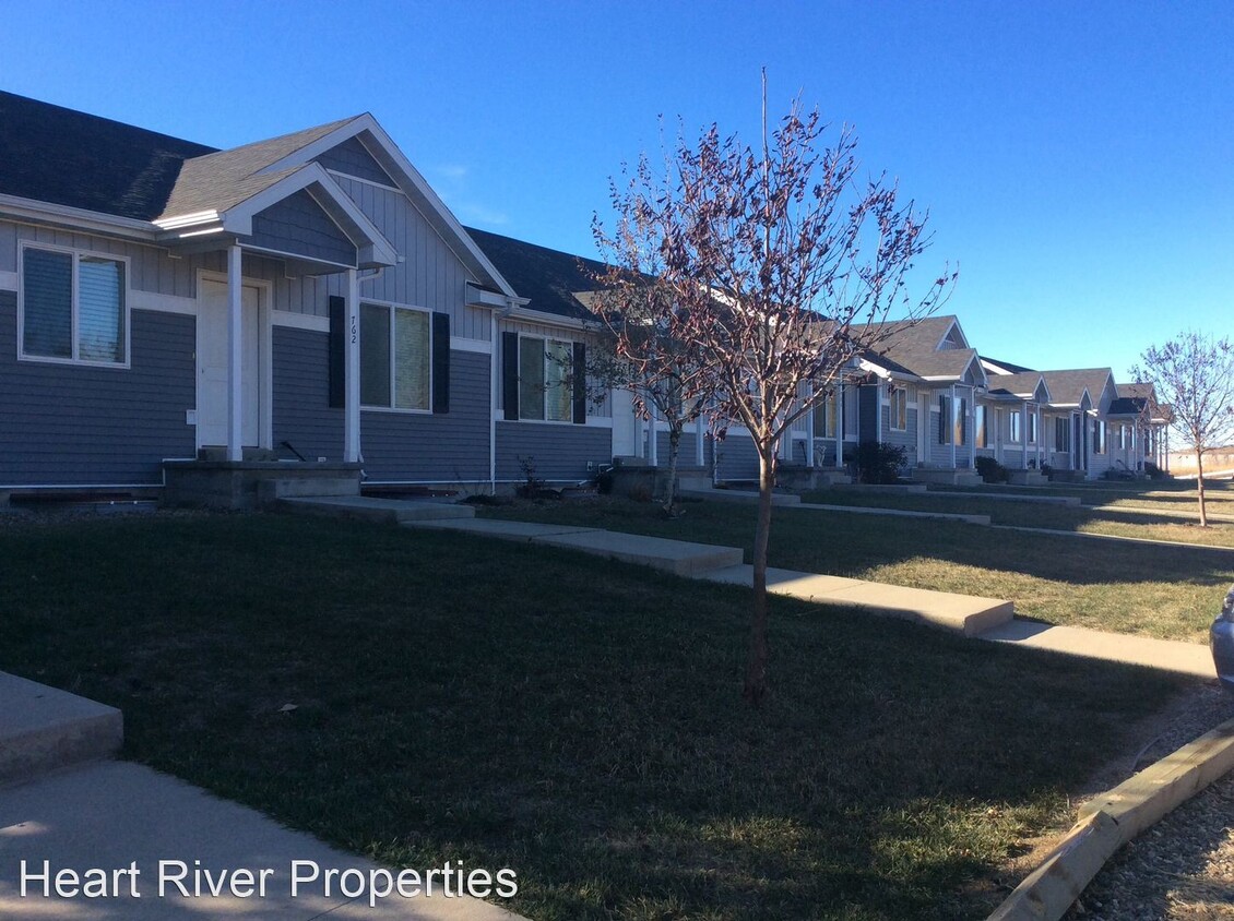 Primary Photo - 4 br, 3 bath House - 834 Adams Dr
