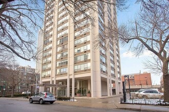Building Photo - 70 W Burton Pl